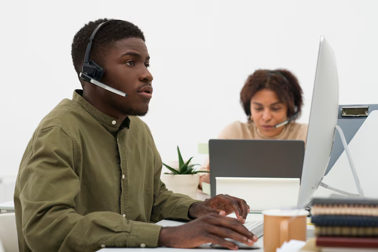 Call Centre Jobs South Africa – FNB Hiring 8 Contract Agents 